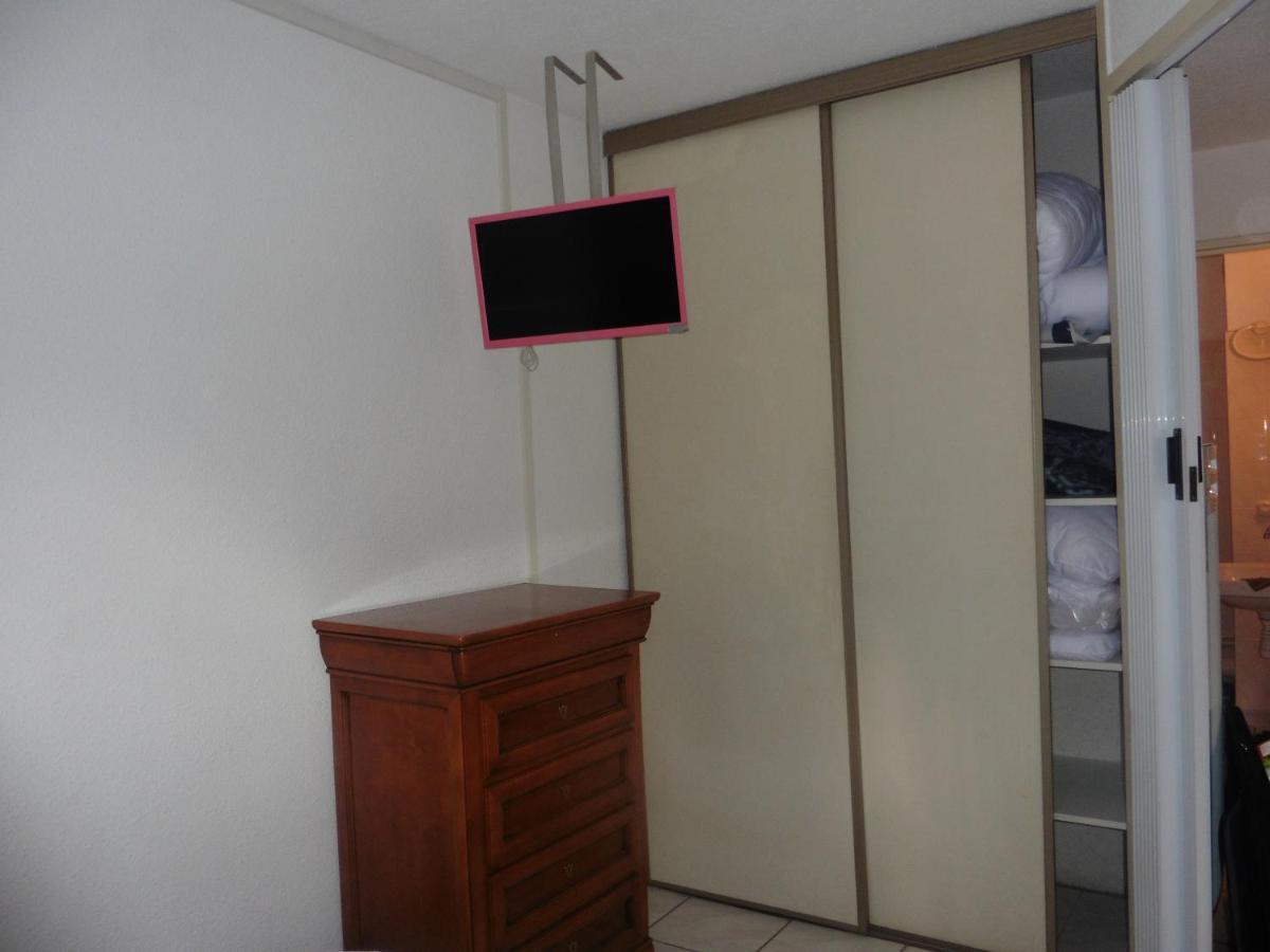 Flat Apartment แซงต์-ซีเปรียง ภายนอก รูปภาพ
